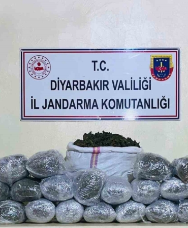 diyarbakirda-jandarma-operasyonunda-buyuk-nefes-kesen-uyusturucu-ele-gecirildi-IyKQAjJW.jpg