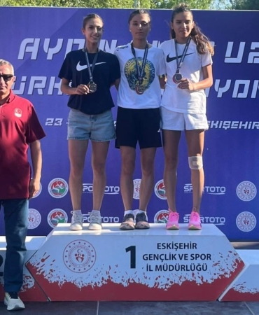 elif-akcicek-u20-turkiye-sampiyonu-ve-balkan-sampiyonasi-icin-milli-adayi-dv1hpRIq.jpg