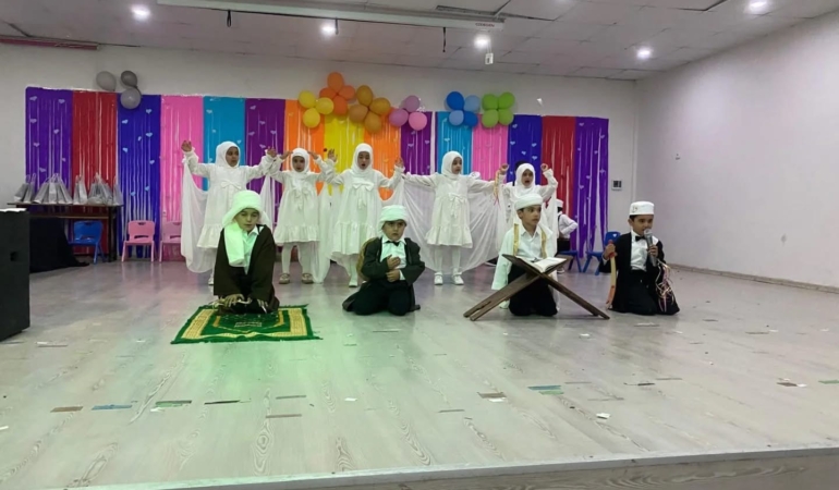 ihlasiye-ve-hazreti-huseyin-kuran-kursunda-yil-sonu-etkinligi-coskuyla-tamamlandi-OTKNXNOk.jpg