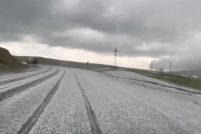 ilgar-dagi-gecidinde-dolu-yagisi-trafik-ve-gorus-guclukleri-YFqXU1m9.jpg