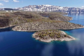nemrut-kalderasi-bitlisin-kardan-yolu-acilan-turizm-cenneti-npttXrGr.jpg