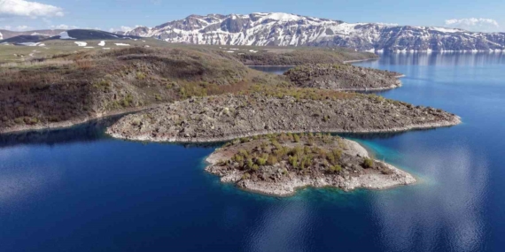 Nemrut Kalderası: Bitlis’in Kardan Yolu Açılan Turizm Cenneti