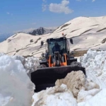 pinarca-koyu-yolu-icin-karla-mucadele-haziran-sicaklarinda-buzlar-erimeye-basladi-lj1f6BMH.jpg