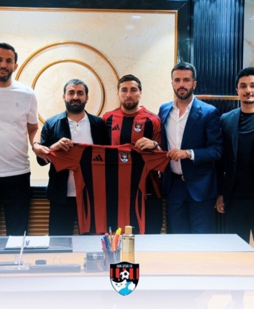 vanspor-fk-ozan-can-kokcuyu-resmen-kadrosuna-katti-besiktasli-orkun-kokcunun-agabeyi-transfer-edildi-peNT9MmQ.jpg