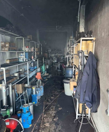 yangin-olayinda-is-yeri-kullanimi-olmaz-hale-geldi-diyarbakir-baglar-1NrlFbxj.jpg