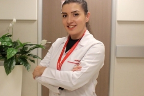 yaz-tatilinde-ekran-kullanimi-saglikli-aliskanliklar-icin-uzman-rehberi-7litH8Ml.jpg