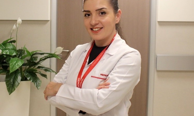 yaz-tatilinde-ekran-kullanimi-saglikli-aliskanliklar-icin-uzman-rehberi-7litH8Ml.jpg