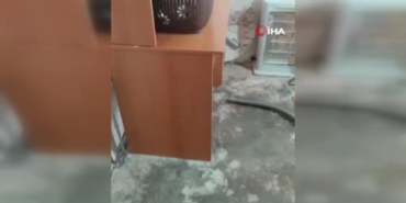 bismilde-ev-yatak-odasinda-yakalanan-yilan-dogal-yasam-alanina-birakildi-KIa3eqtT.jpg