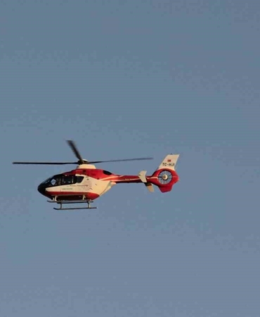 bitlisteki-trafik-kazasinda-10-yasindaki-cocugun-hizla-tedaviye-ulasip-geldigi-ozel-operasyon-KnAvaixa.jpg