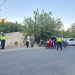 cermikte-jandarma-trafik-denetimi-suruyor-kurallara-uymayanlar-uyarildi-5PgFBOdE.jpg