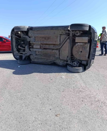 cinarda-iki-otomobilin-carpismasi-3-yarali-wKfEQIT9.jpg