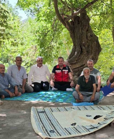 diclede-tarimsal-bilgilendirme-ve-yayim-faaliyetleriyle-ureticilere-yakin-dokunus-gbDKZTbe.jpg