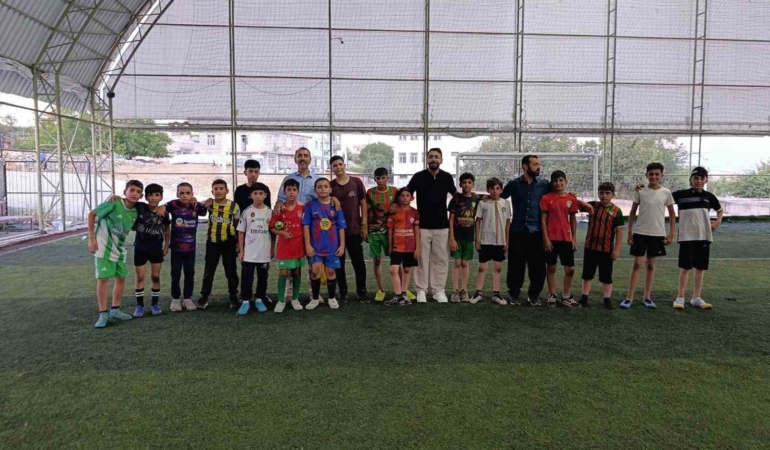 diclede-yaz-kurslari-futbol-turnuvasi-basladi-jXuKf8lj.jpg