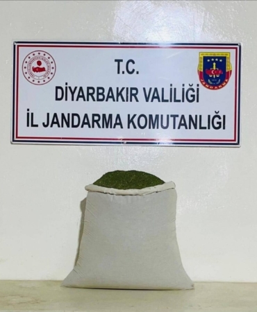diyarbakir-jandarma-operasyonunda-144-kilogram-esrar-ele-gecirildi-ve-supheliler-hakkinda-islem-baslatildi-82asuDYL.jpg