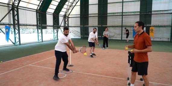 diyarbakirda-ucretsiz-tenis-kurslariyla-540-kursiyerle-ilgi-artiyor-pYAIpNk4.jpg