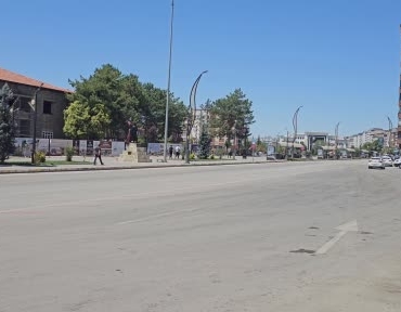 elazigda-sicaklar-sehir-hayatini-yavaslatti-sokaklar-bos-kaldi-Aq32zFcq.jpg