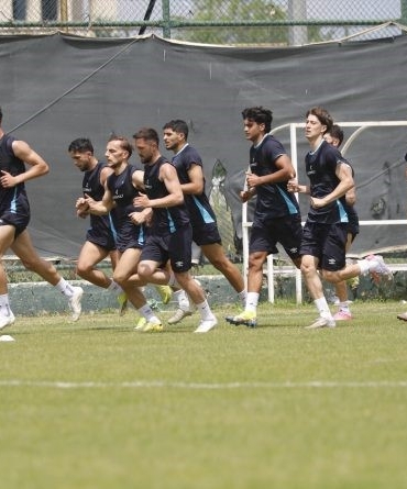 erzurumspor-fknin-2026-27-hazirliklarina-ilk-etap-kampi-tamamlandi-ZaONyXgX.jpg