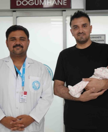 gaziantepte-vbac-basarisi-sirnaktan-gaziantepe-uzun-yol-rafinda-normal-dogumla-bebege-kavusan-ercan-cifti-7rOGq1Wa.jpg