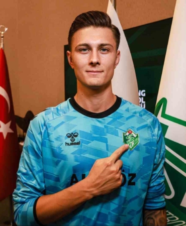 igdir-fk-eren-karatas-ile-21-yillik-sozlesme-anlasmasi-ihcC1vJB.jpg
