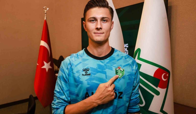 igdir-fk-eren-karatas-ile-21-yillik-sozlesme-anlasmasi-ihcC1vJB.jpg