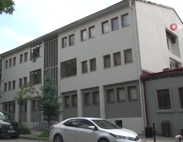 kars-valiligi-onunde-bayrak-sevgisi-kusaklar-boyunca-devam-eden-bir-gelenek-AfQC3rJd.jpg