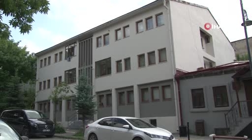 kars-valiligi-onunde-bayrak-sevgisi-kusaklar-boyunca-devam-eden-bir-gelenek-AfQC3rJd.jpg