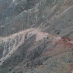 kebanda-zirki-yolunda-kayaliklar-kontrollu-patlatmayla-ulasima-aciliyor-UlFlzFRJ.jpg