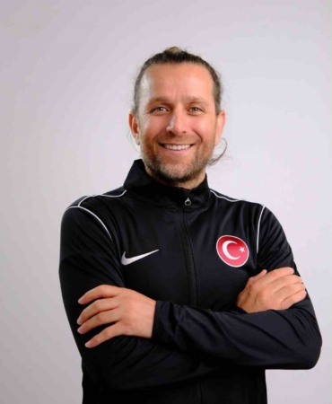 sedat-atilgan-kamerunda-modern-taekwondo-teknikleri-icin-yolcu-vA12e4al.jpg