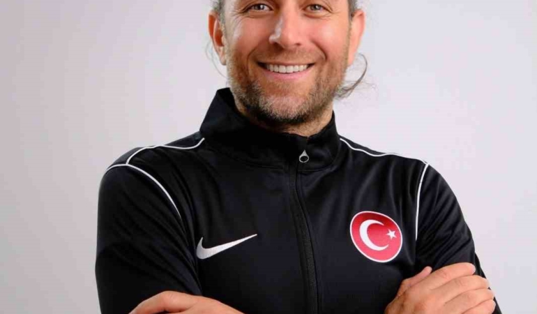 sedat-atilgan-kamerunda-modern-taekwondo-teknikleri-icin-yolcu-vA12e4al.jpg