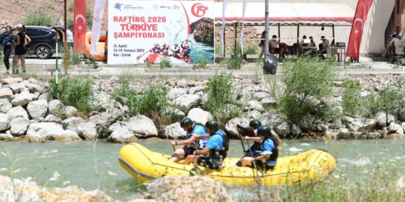 turkiye-rafting-sampiyonasi-3-ayak-van-catakta-heyecan-suruyor-cuVWHdZW.jpg