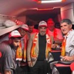 ankara-bulusmasi-icin-diyarbakirdan-yola-cikan-ak-parti-teskilati-p45hIBkV.jpg