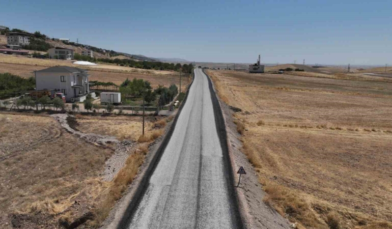 diyarbakir-buyuksehir-belediyesi-yollarinda-alt-yapi-hamlesi-kirsalda-ulasim-guclendiriliyor-jIdXPTK3.jpg
