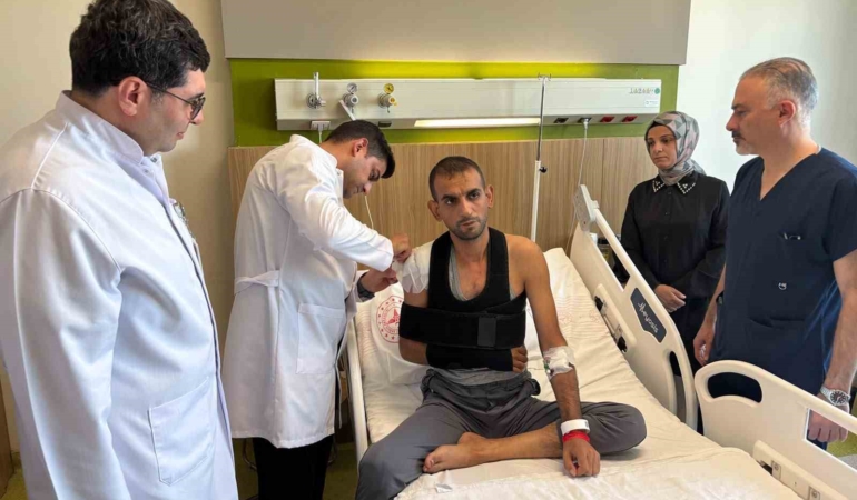 dizden-alinan-saglikli-kikirdak-ve-kemik-dokuyla-omuz-onarimi-genc-bir-iscinin-dogal-eklemi-dr6I1cxj.jpg