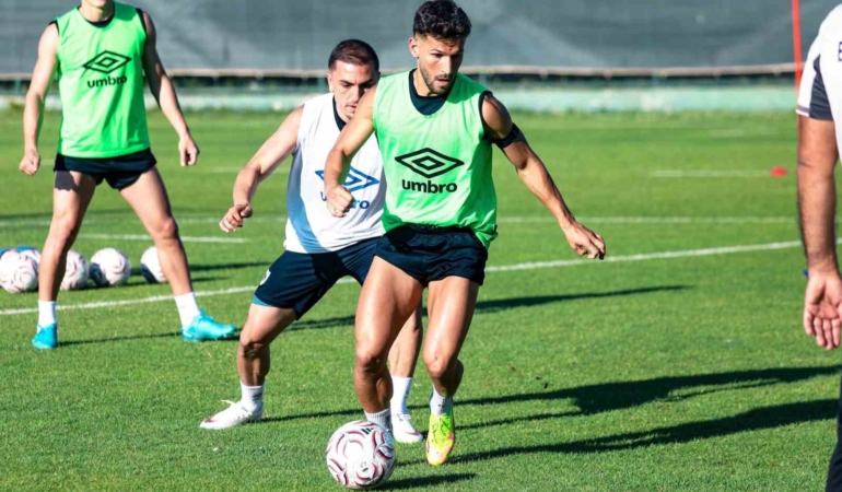 erzurumspor-fk-ve-amed-sportif-faaliyetler-super-ligde-ilk-catisma-detaylari-nd93ZaOZ.jpg