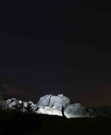 harputun-gokyuzu-buyusu-perseid-meteor-yagmuru-elazigda-buzluk-magarasinda-goruntulendi-t2WSSGLv.jpg