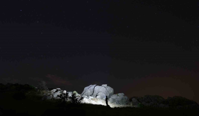harputun-gokyuzu-buyusu-perseid-meteor-yagmuru-elazigda-buzluk-magarasinda-goruntulendi-t2WSSGLv.jpg