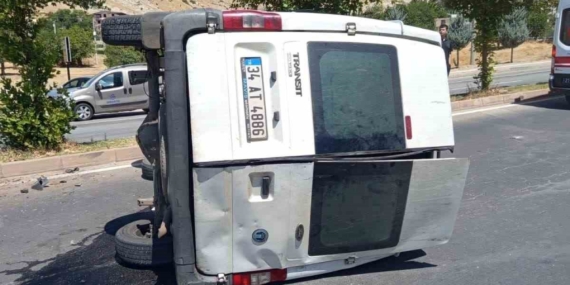 Istanbul-Diyarbakır Yolu Silvan’de Trafik Kazası Sonrası 2 Yaralı