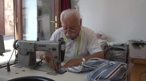 68 Yaşında Terziliğe Devam: Nezir Canpolat’ın Hayatı ve Kitap Tutkusu