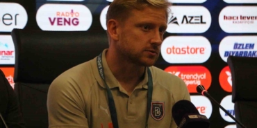 basaksehir-amedspor-macinda-hayal-kirikligi-yasandi-saha-icinde-ozlesen-sorumluluklar-7uHQhXvE.jpg