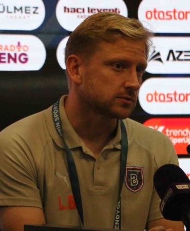 basaksehir-amedspor-macinda-hayal-kirikligi-yasandi-saha-icinde-ozlesen-sorumluluklar-7uHQhXvE.jpg