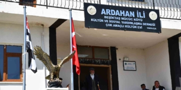 besiktas-koyunde-kartal-heykeliyle-gelen-kutlama-bNcUcbVH.jpg