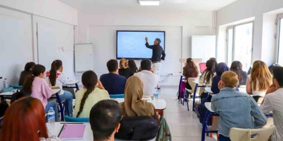 Diyarbakır’da Akademi Sur, Akademi Huzurevleri ve Akademi Çermik’te Yeni Eğitim-Öğretim Dönemi Başladı