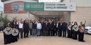 diyarbakirda-ozcoskundan-genclerle-huzur-ve-yatirim-vurgusu-p37avUwM.jpg