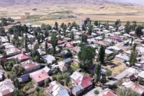 doganli-koyu-simetrik-duzen-ve-dayanisma-dolu-ovada-aile-baglarinin-orneklestigi-yerlesim-DMxi8dau.jpg
