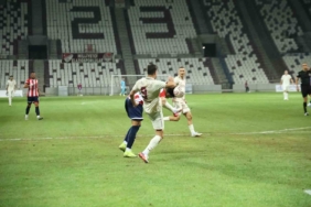 elazigspor-sebatsporu-evinde-3-1-maglup-ederek-liderlik-icin-onemli-adim-5iIGTgxe.jpg