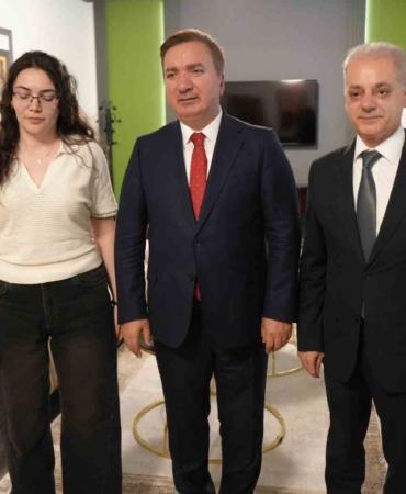erzincanda-bashekimlik-gorevine-atanan-nida-nur-nergizin-azimle-giden-hikayesi-SVb8EBr8.jpg