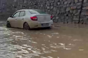 erzurumartvin-yolunda-siddetli-saganak-ve-dolu-yagisi-sonrasi-yol-kapali-BtaBYmxg.jpg