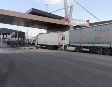 gurbulak-sinir-kapisinda-tir-yogunlugu-ve-kuyruk-goruntuleri-fkmlUEQF.jpg
