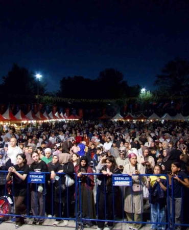 istanbulda-diyarbakir-yoresel-urunler-ve-ciger-festivali-coskuyla-devam-ediyor-KGjnselc.jpg