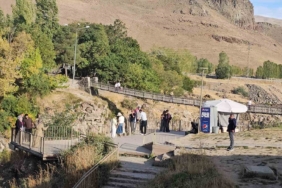 muradiye-selalesi-iranli-ziyaretcilerin-gozdesi-ve-doganin-sahieri-mDhJ4XnA.jpg